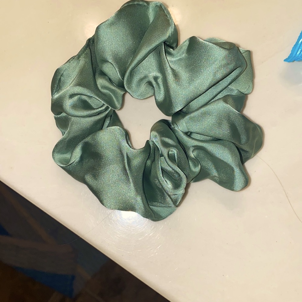 Green scrunchie